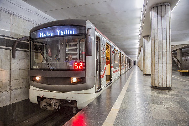 “Passengers were evacuated…” – What is happening at the Tbilisi metro station right now?
